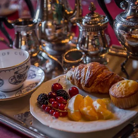 Domaine De Chalaniat Couette-café