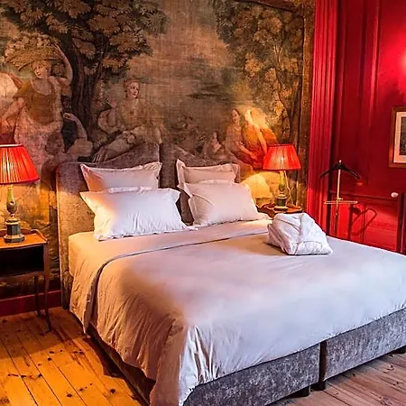 Domaine De Chalaniat 3*