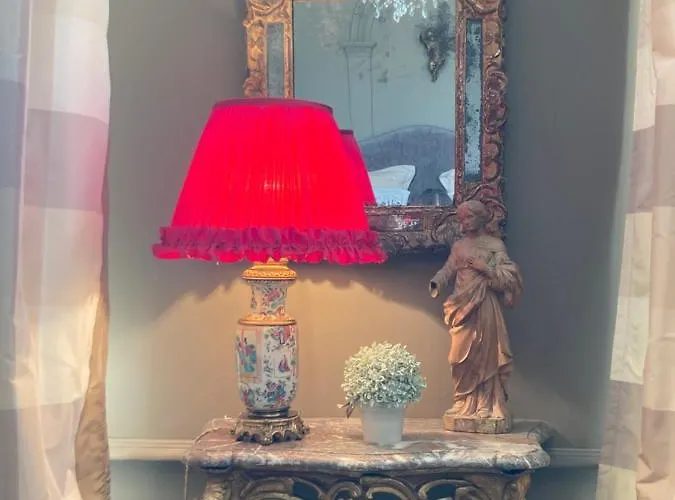 Domaine De Chalaniat Couette-café 3*