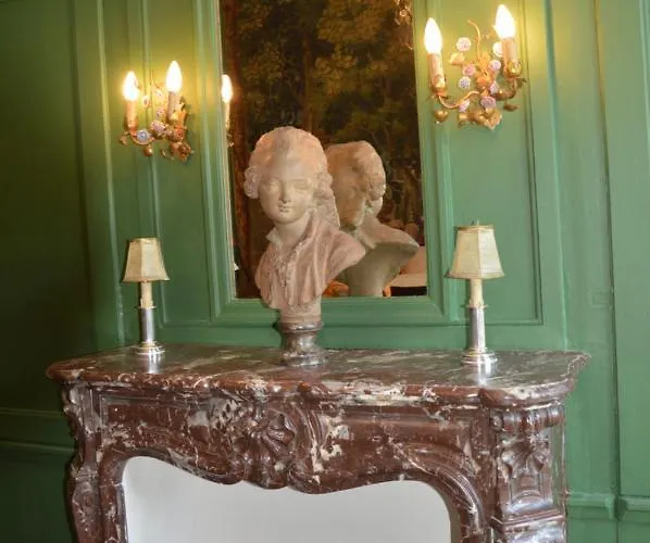 Couette-café Domaine De Chalaniat 3*